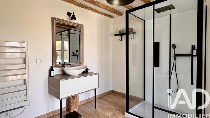 Maison - 200 m² - 6 pièces