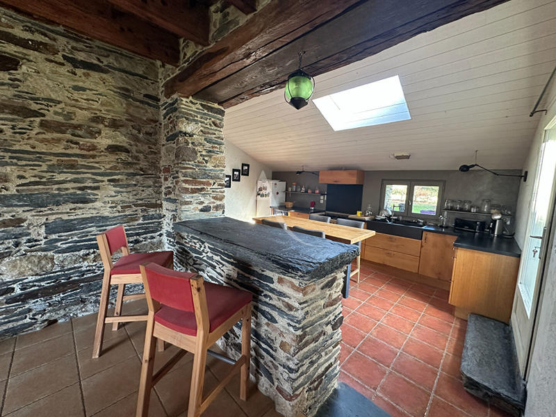 Maison - 151 m² - 7 pièces