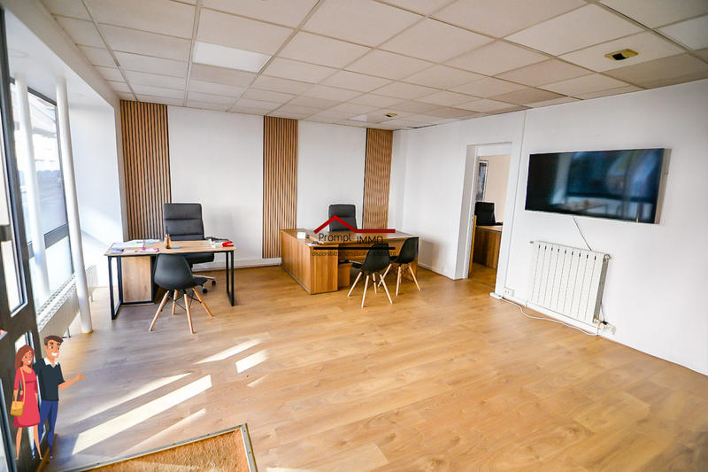 Bureau - 82 m² - 4 pièces