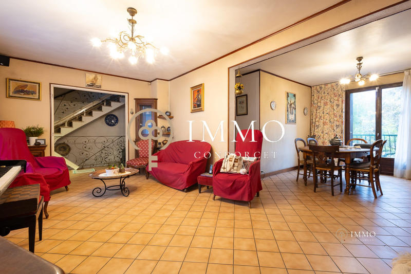 Maison - 130 m² - 8 pièces