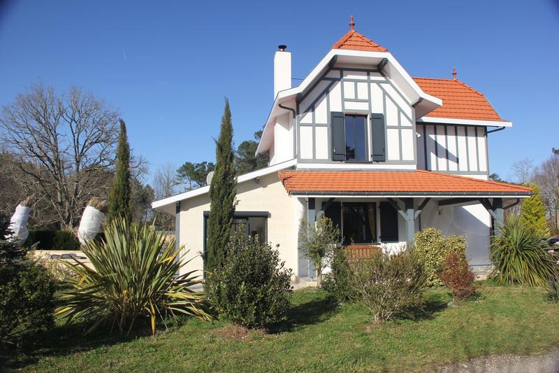 Maison - 156 m² - 7 pièces