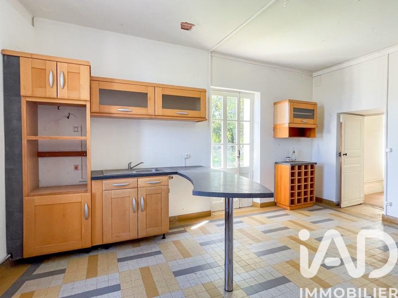 Maison - 330 m² - 10 pièces