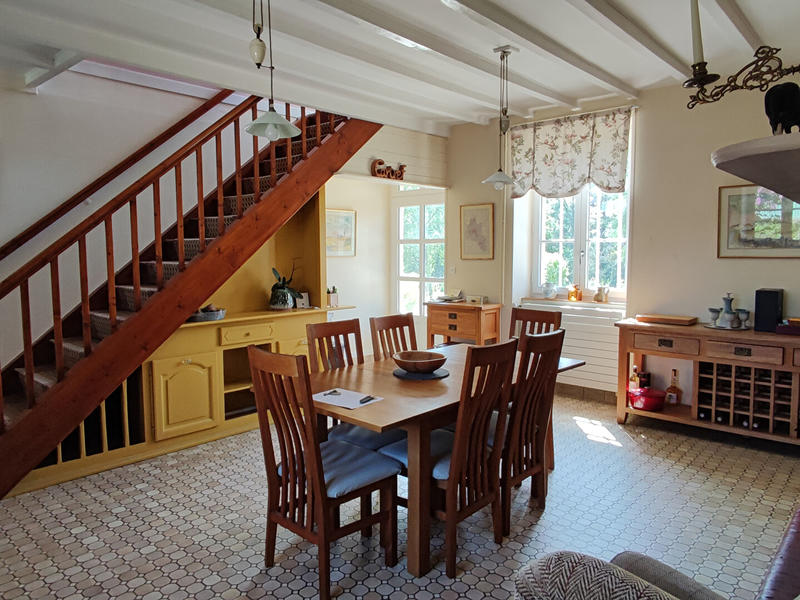 Maison - 161 m² - 8 pièces