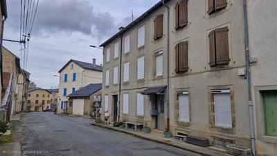 Maison - 97 m² - 5 pièces