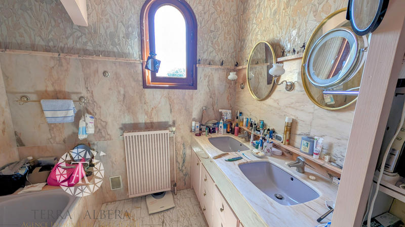 Viager - Maison - 205 m² - 7 pièces