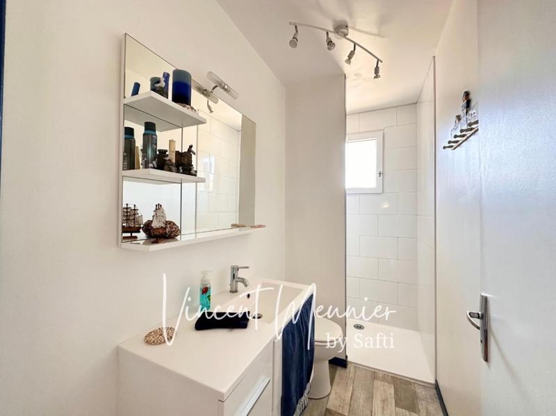 Maison - 216 m² - 9 pièces