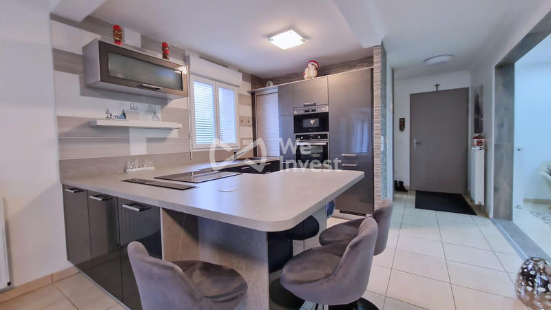 Maison - 122 m² - 6 pièces