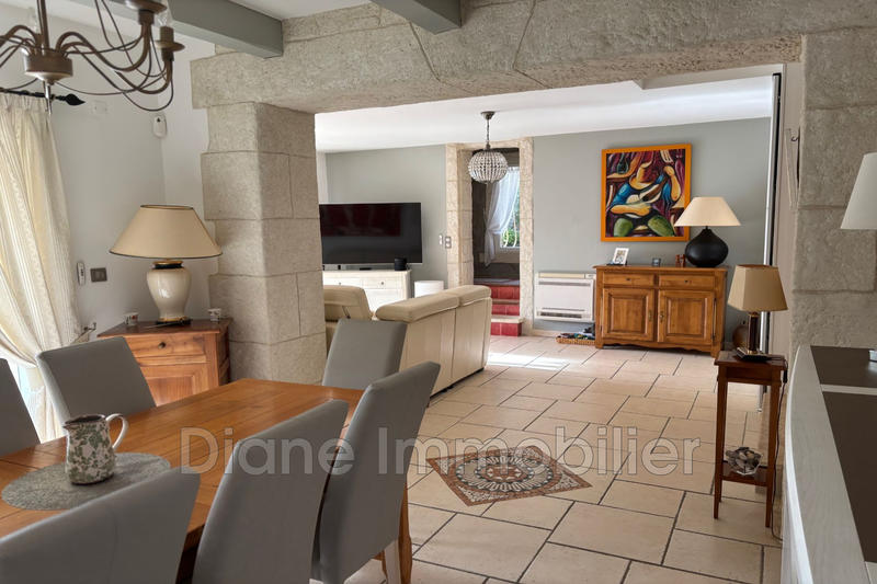 Villa - 162 m² - 6 pièces