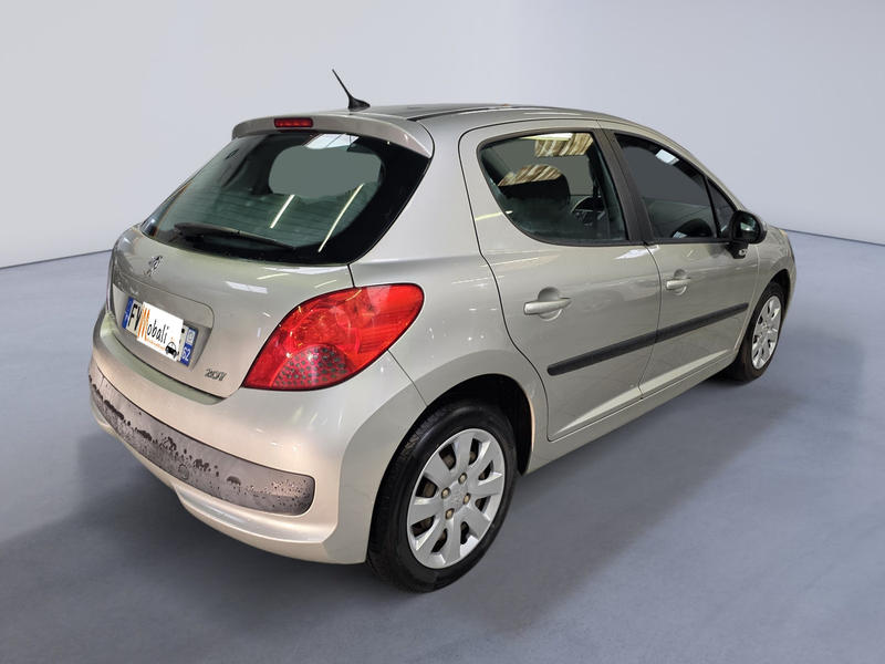 Peugeot 207 - 1.4 HDi 70 Cv Trendy
