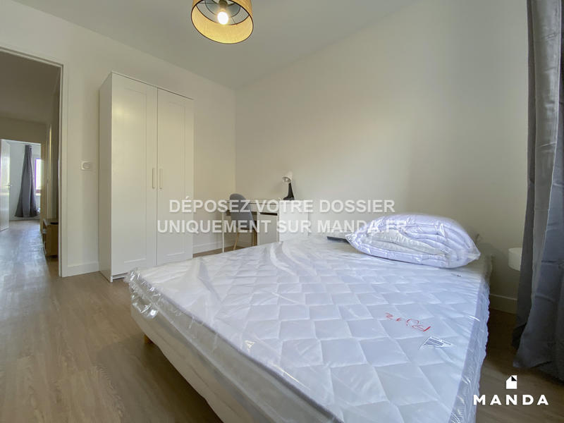 Chambre - 10 m² - 6 pièces