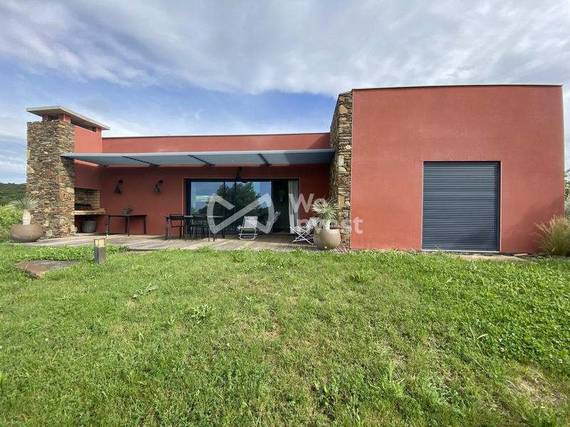 Maison - 1 000 m² - 4 pièces