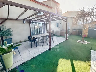 Maison - 90 m² - 4 pièces