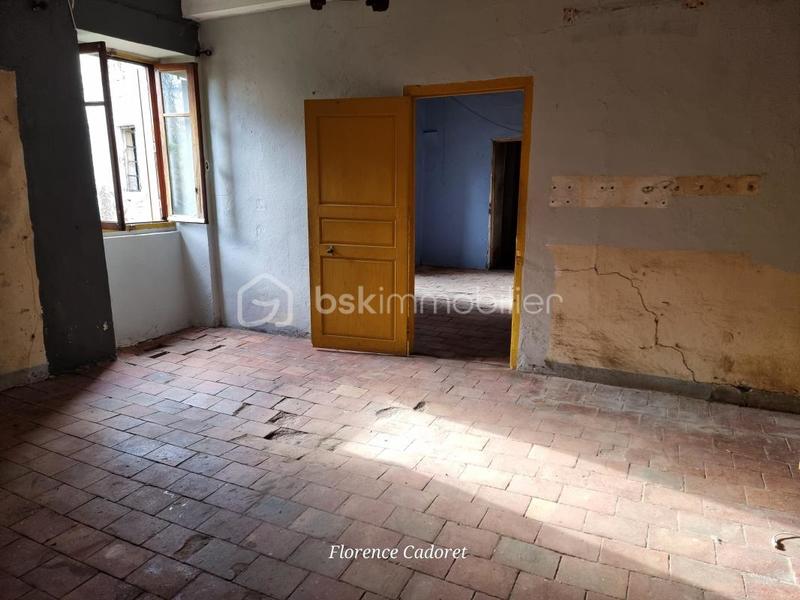 Maison - 400 m² - 10 pièces