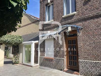 Maison - 97 m² - 4 pièces