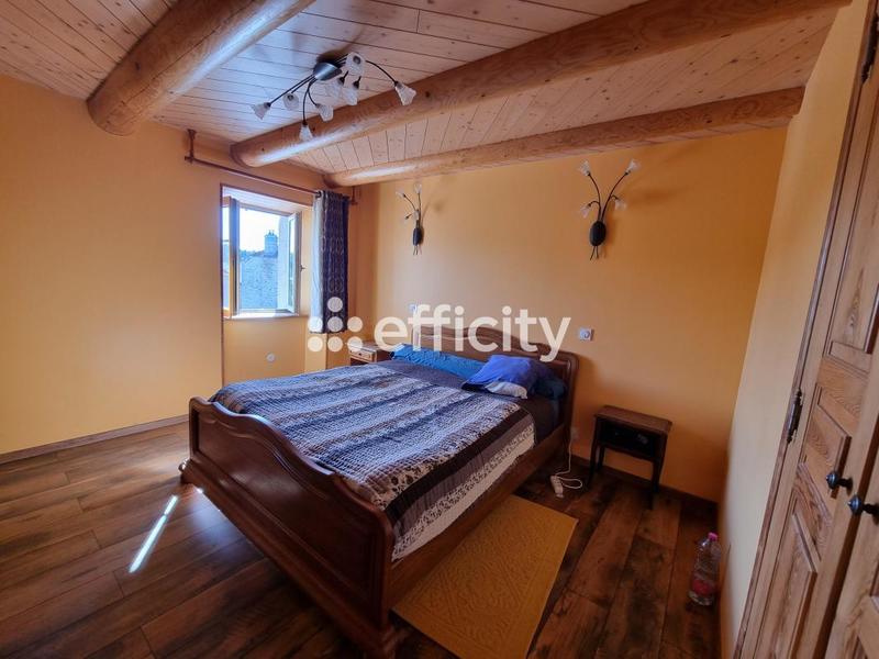 Maison - 94 m² - 5 pièces