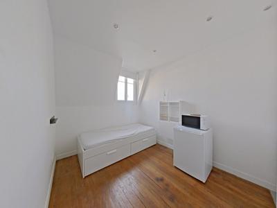 Studio - 10 m² - 1 pièce