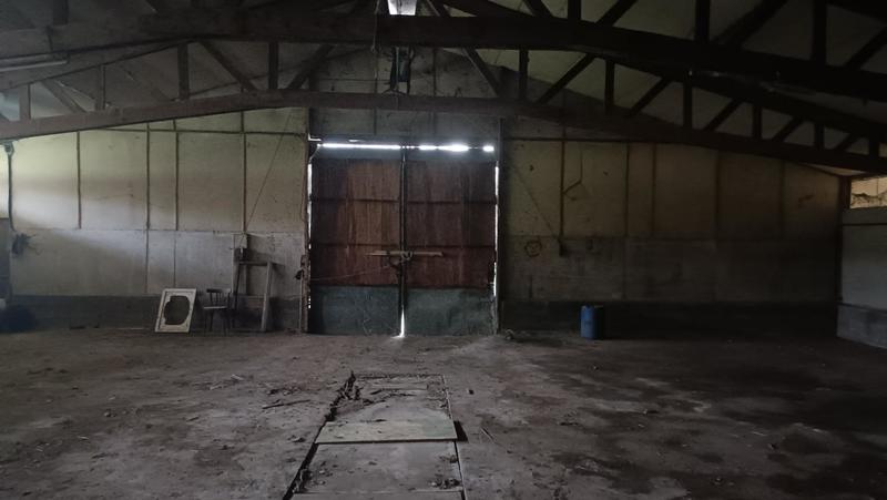 Local d'activité / Entrepôt - 908 m² - 2 pièces