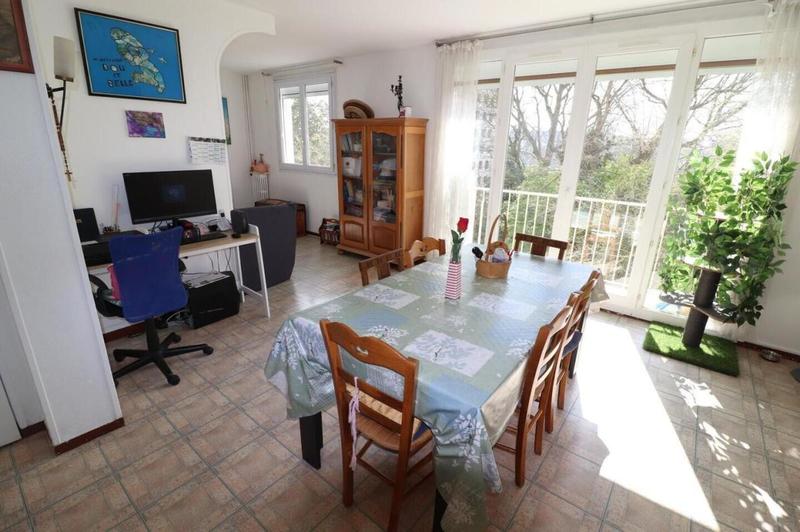 Appartement - 88 m² - 5 pièces