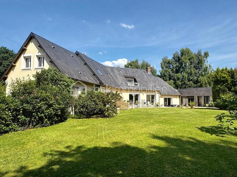 Propriété - 377 m² - 9 pièces