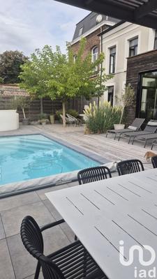 Maison - 253 m² - 9 pièces