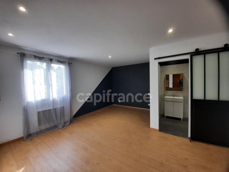 Maison - 204 m² - 8 pièces