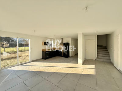 Maison - 93 m² - 4 pièces