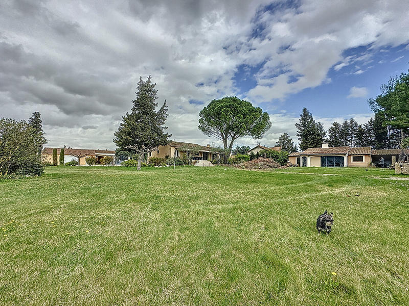 Maison - 240 m² - 7 pièces