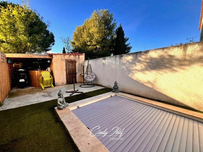 Maison - 230 m² - 6 pièces