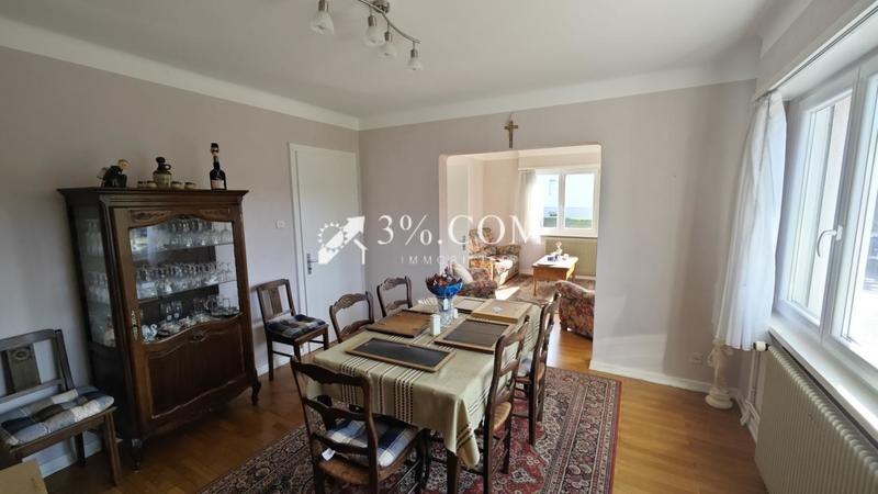 Propriété - 202 m² - 8 pièces