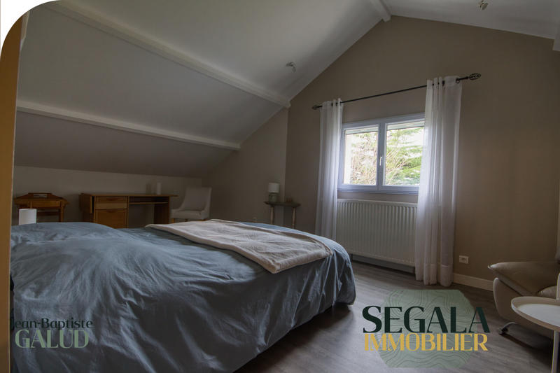 Maison - 180 m² - 4 pièces