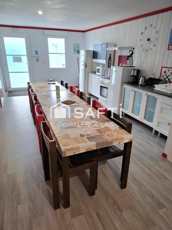 Maison - 383 m² - 22 pièces