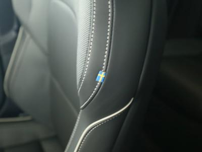 Volvo V60 2.0 B4 197 Ch Dark Plus Geartronic