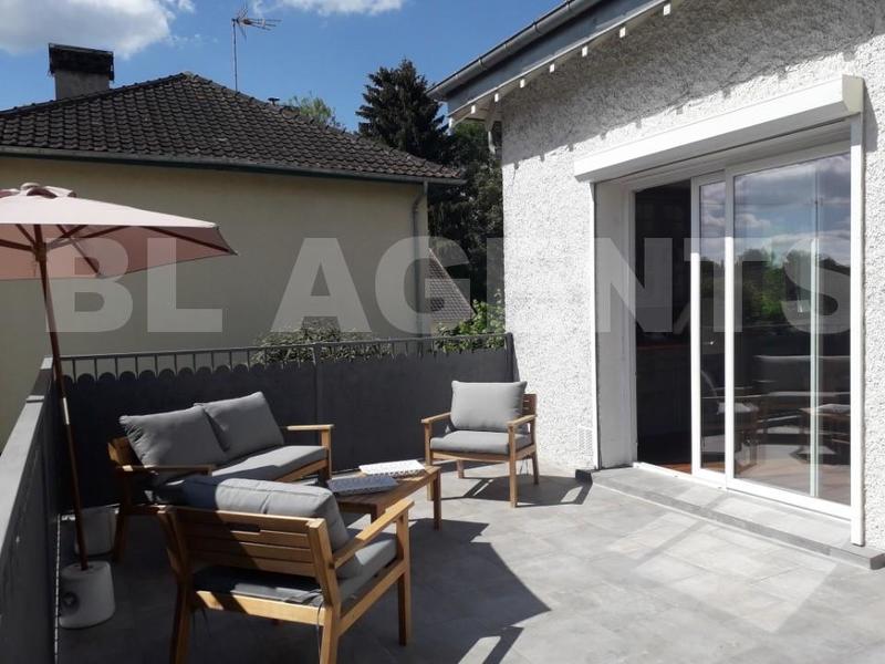 Maison - 240 m² - 12 pièces