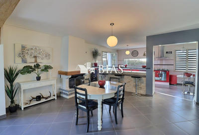 Maison - 95 m² - 5 pièces