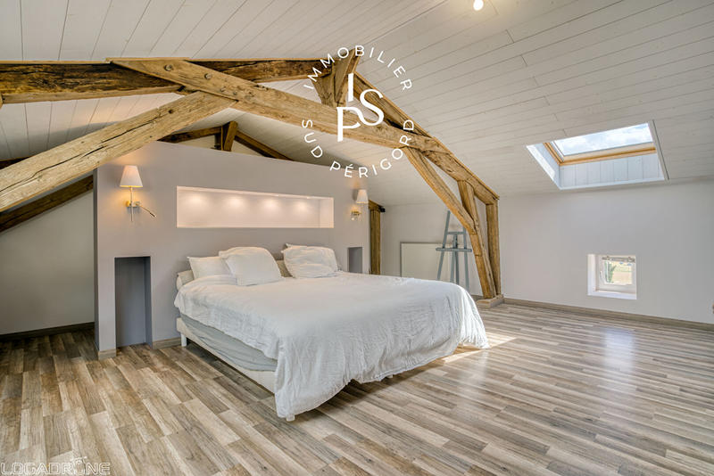 Maison - 666 m² - 20 pièces