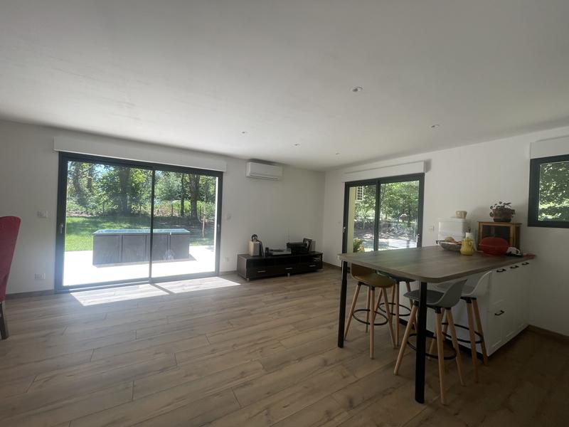 Maison - 96 m² - 4 pièces