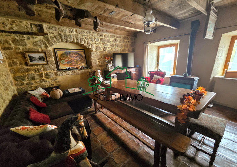 Maison de village - 142 m² - 6 pièces