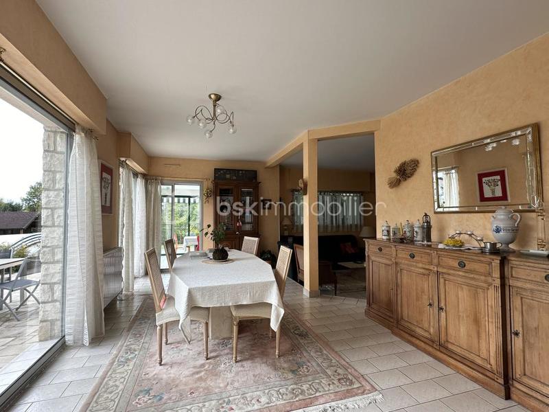 Pavillon - 200 m² - 8 pièces