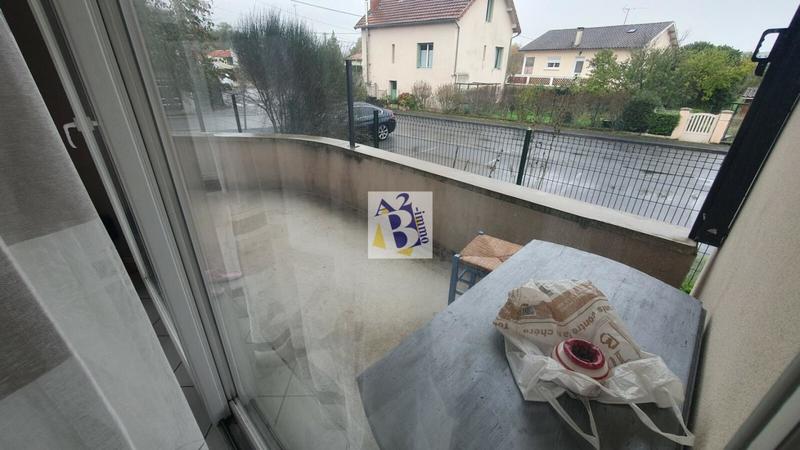 Studio - 48 m² - 2 pièces