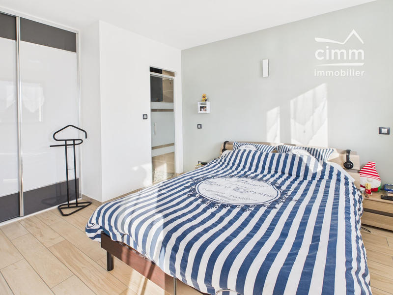 Maison contemporaine - 141 m² - 6 pièces