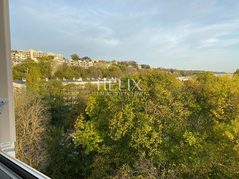 Appartement - 85 m² - 5 pièces