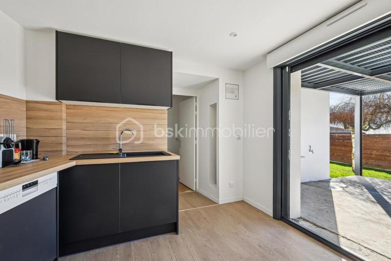 Maison - 234 m² - 7 pièces