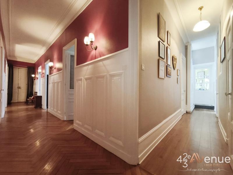 Appartement - 208 m² - 5 pièces