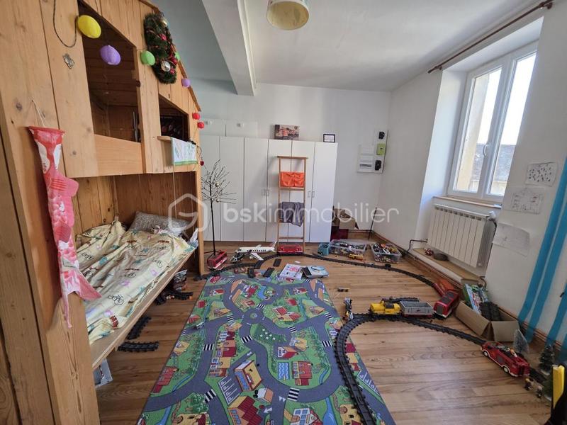 Maison - 98 m² - 5 pièces