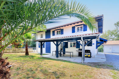 Maison - 213 m² - 9 pièces