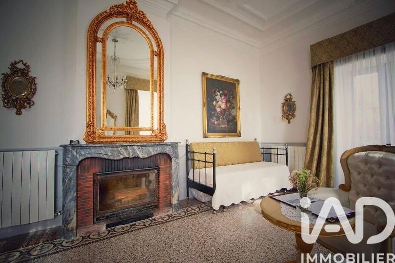 Château - 1 625 m² - 30 pièces