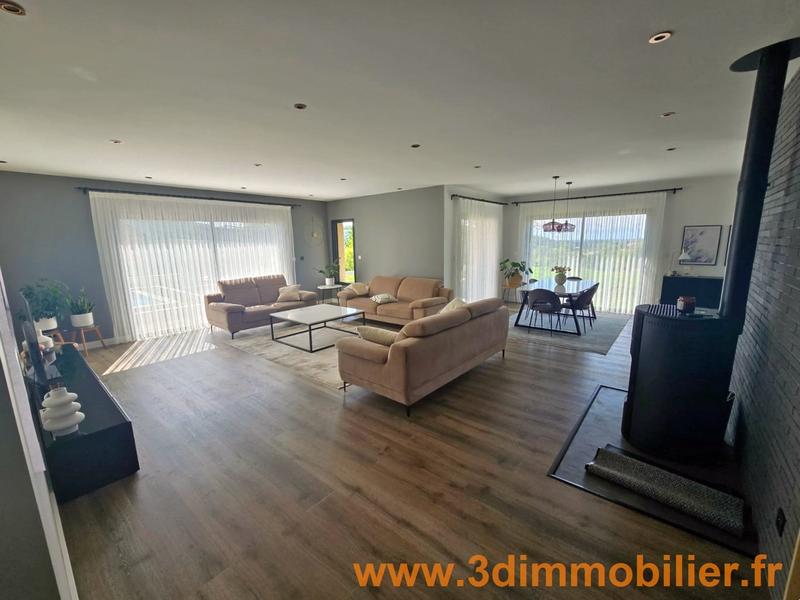 Maison - 183 m² - 8 pièces