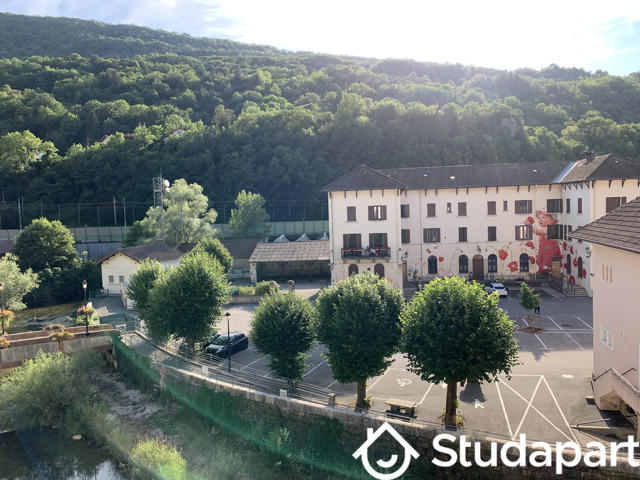 Appartement - 80 m² - 3 pièces