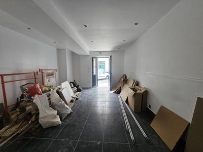 Local commercial - 45 m² - 4 pièces