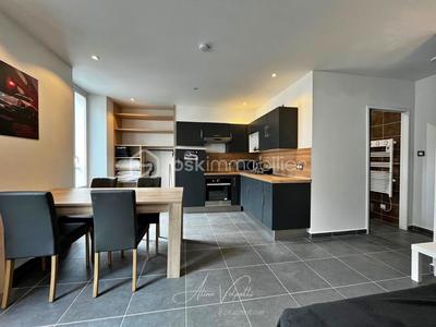 Studio - 25 m² - 1 pièce